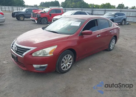 2015 Nissan Altima 2.5/2.5 S/2.5 Sl/2.5 Sv z USA, uszkodzony, nr VIN 1N4AL3AP9FC261892